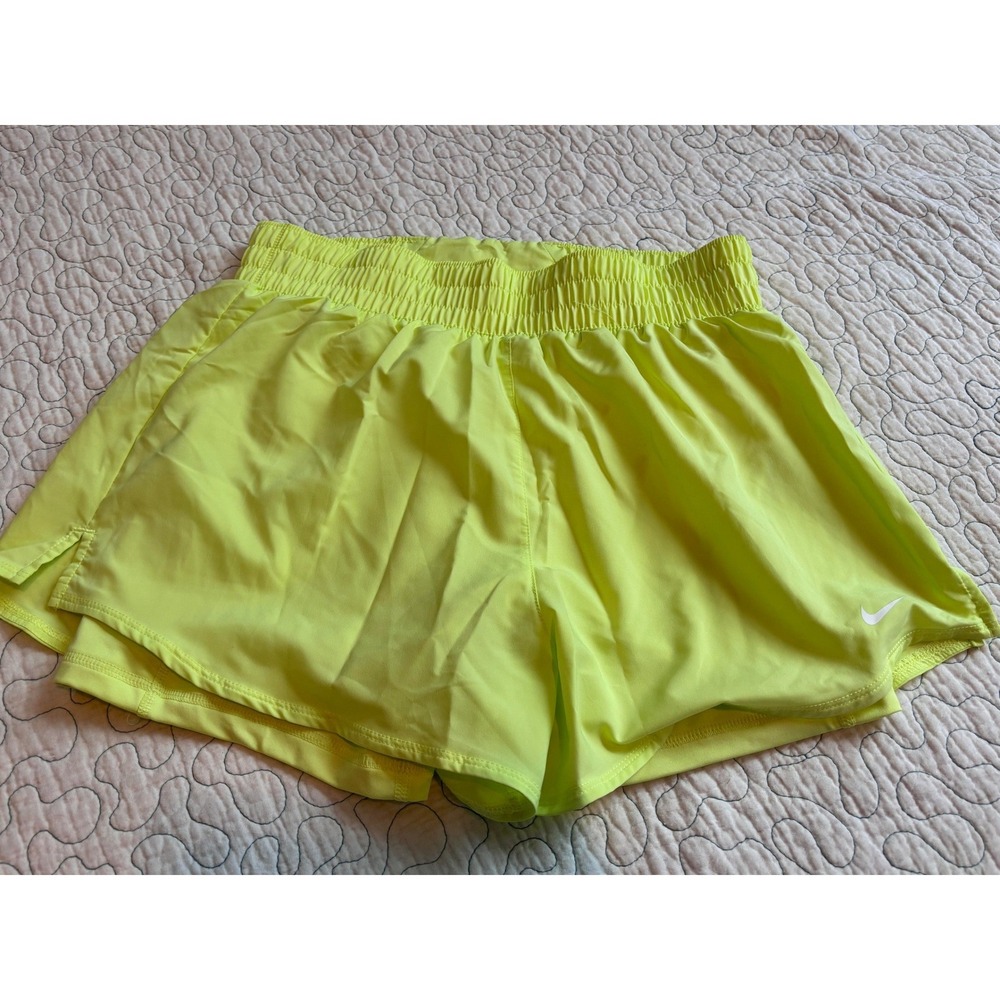Nike One Dri-FIT Womens 2-in-1 Training Shorts Neon Yellow Volt Size Medium NWOT